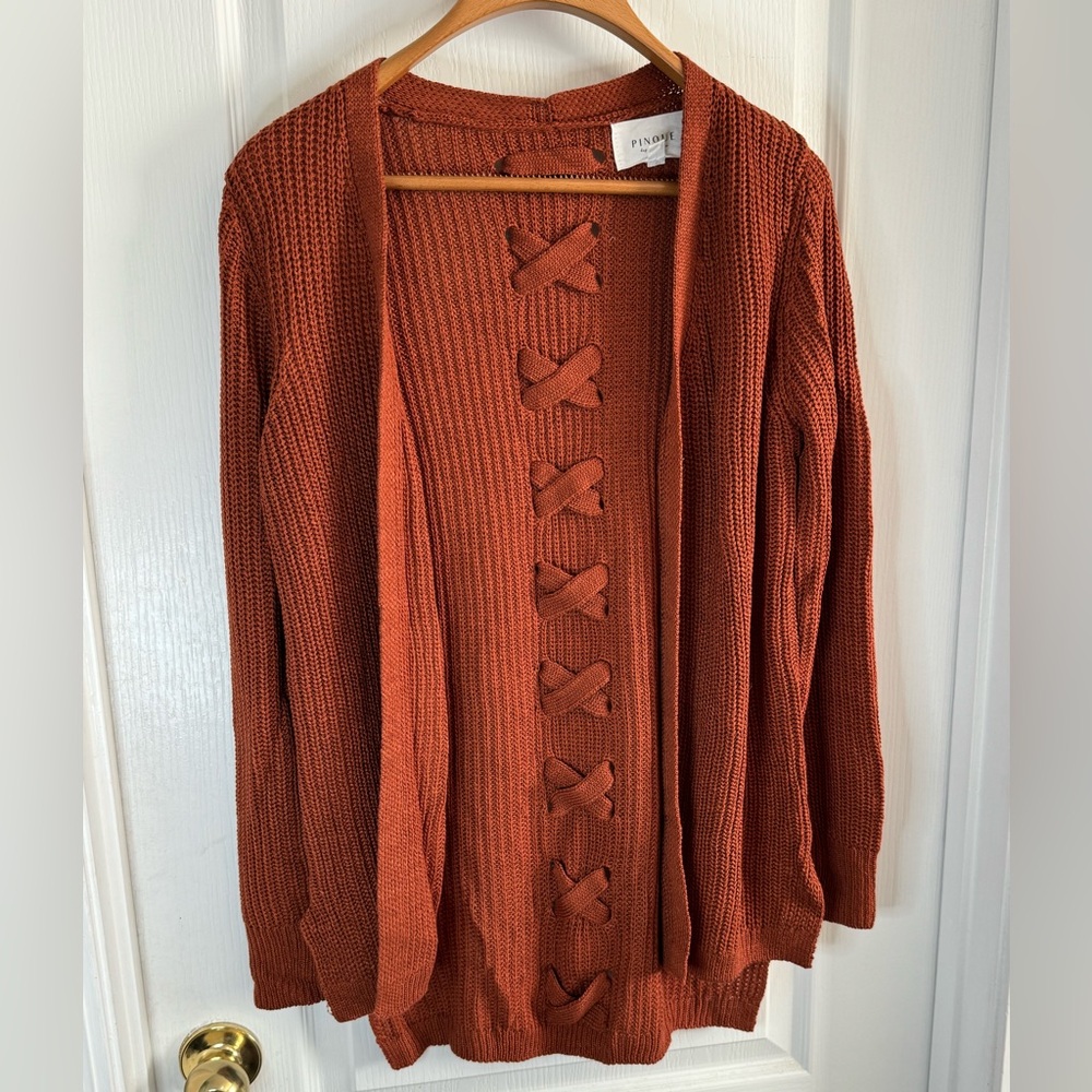 Pinque Jamelya Back Detail Cardigan - 🆕NWOT